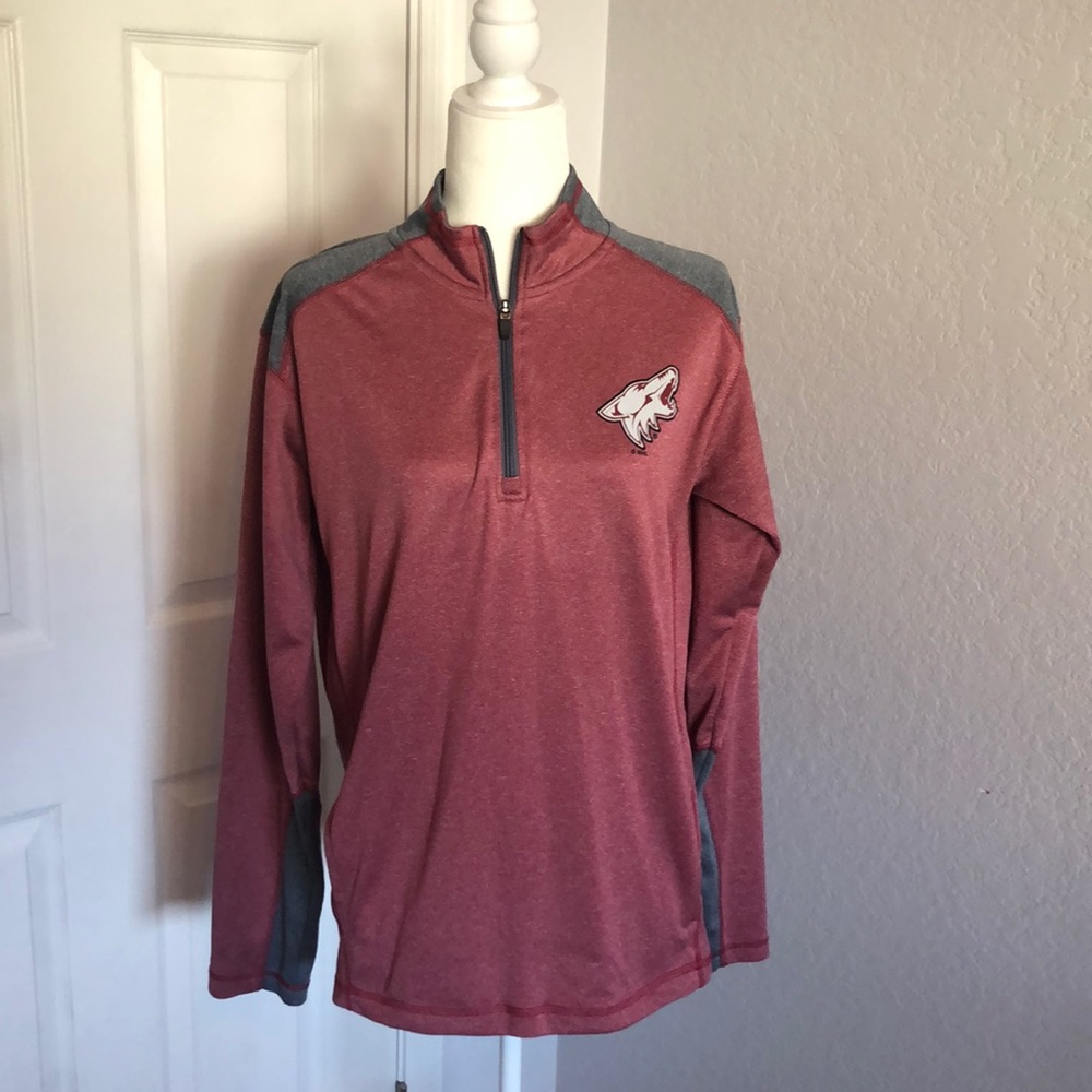 NHL Coyotes 3/4 zip-up shirt